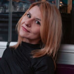 Николина Андова